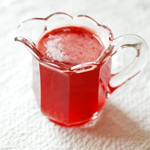 Braškių sirupas. Strawberry syrup.