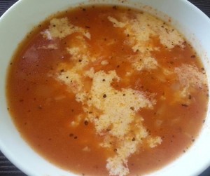 Paprasta ir greitai pagaminama pomidorų sriuba