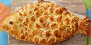 Žuvies pyragas iš sluoksniuotos tešlos