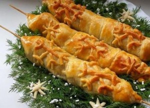 Šašlykas sluoksniuotos tešlos pataluos