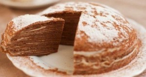 Šokoladinis blynų tortas