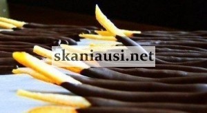 Apelsinų žievelių juostelės šokolade