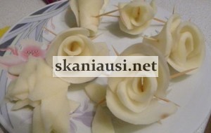Šventinė sluoksniuota mišrainė – tortas